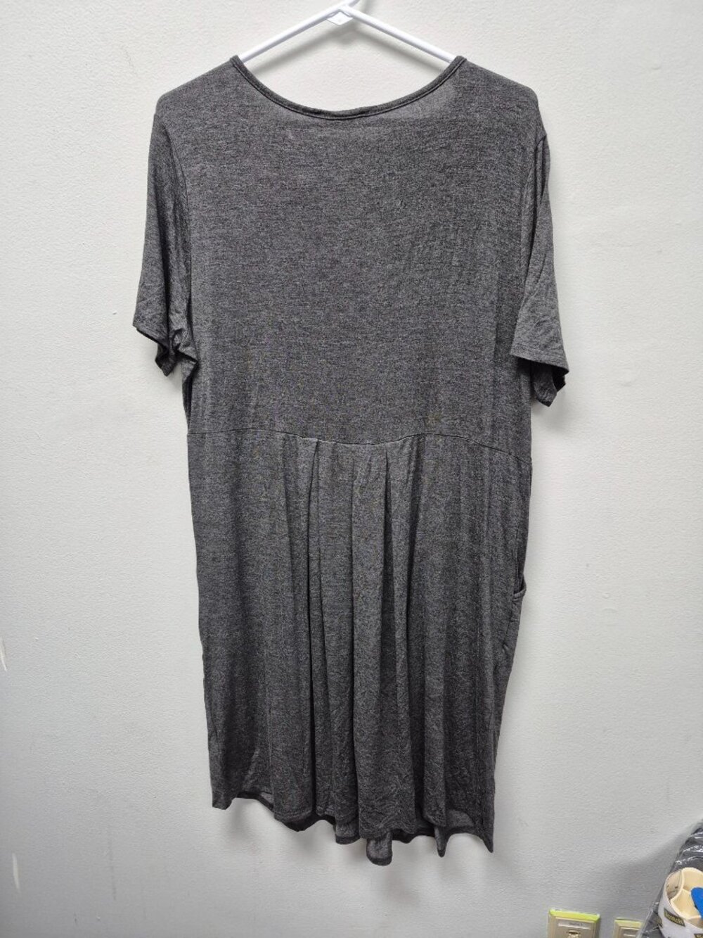 Gray Short-Sleeve Pleated A-Line Dress 2X - Picture 3 of 3
